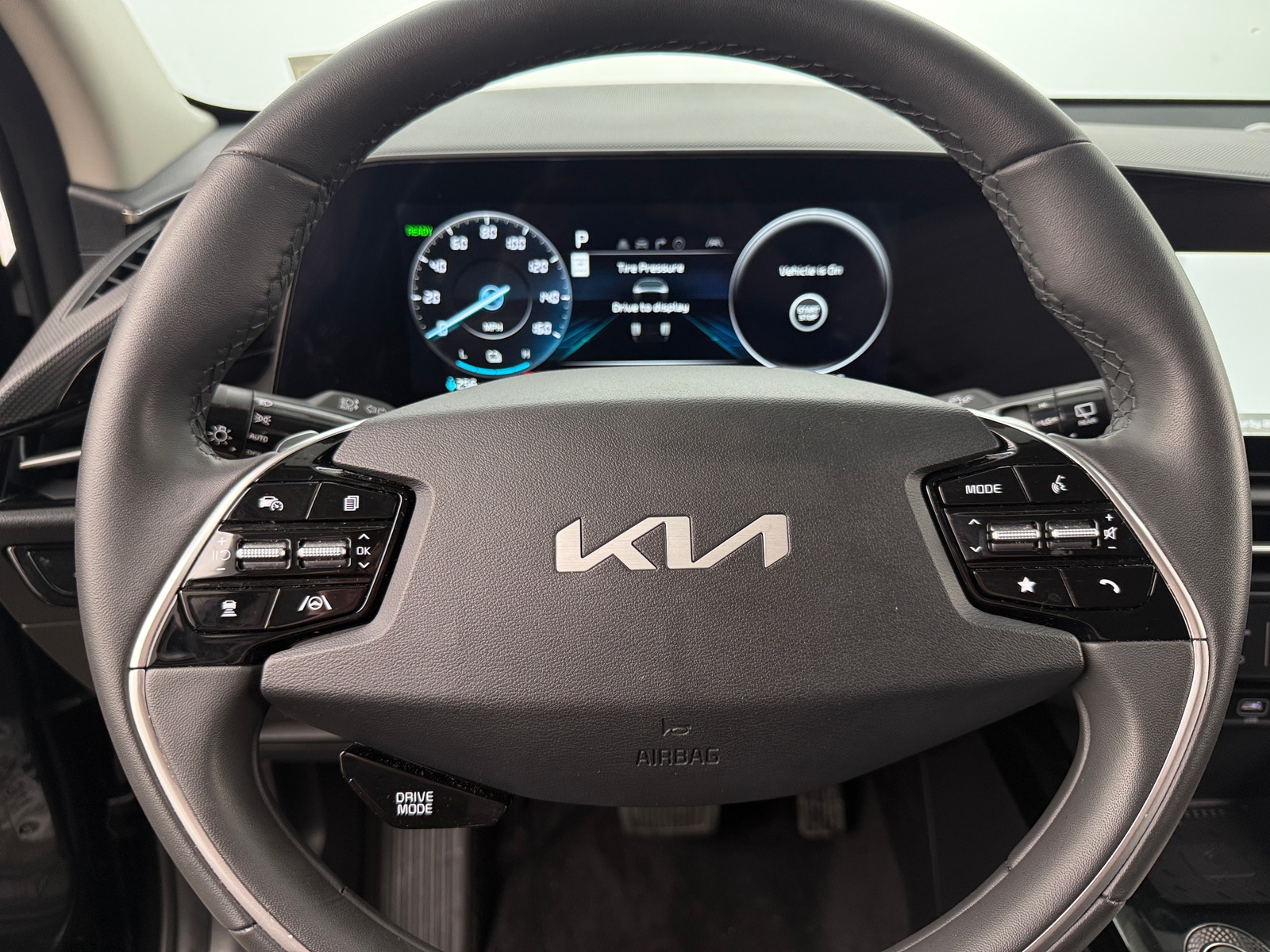 Thumbnail: 2025 Kia Niro - 4