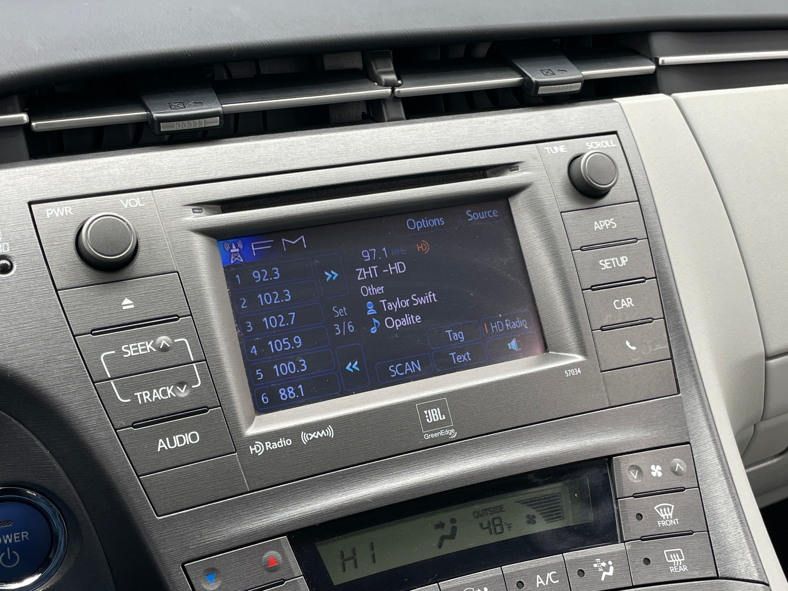 Thumbnail: 2013 Toyota Prius - 4