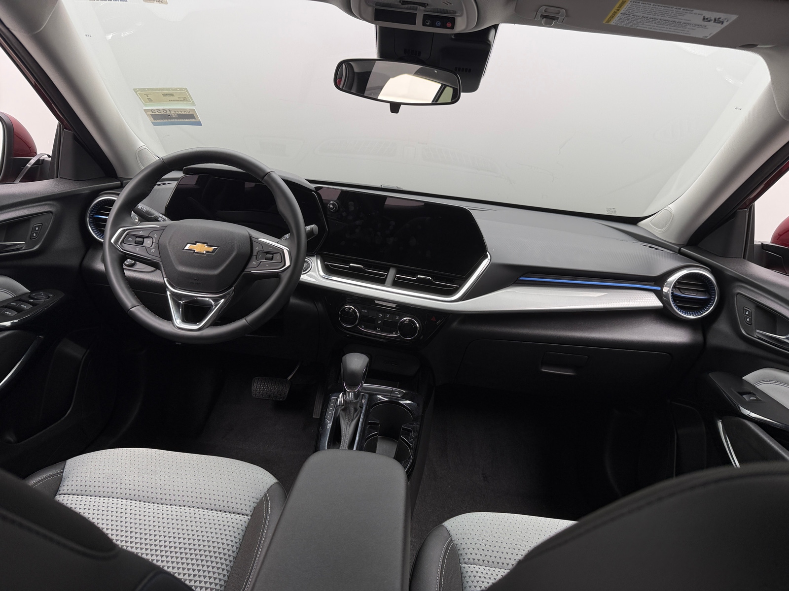 Thumbnail: 2025 Chevrolet Trax - 3