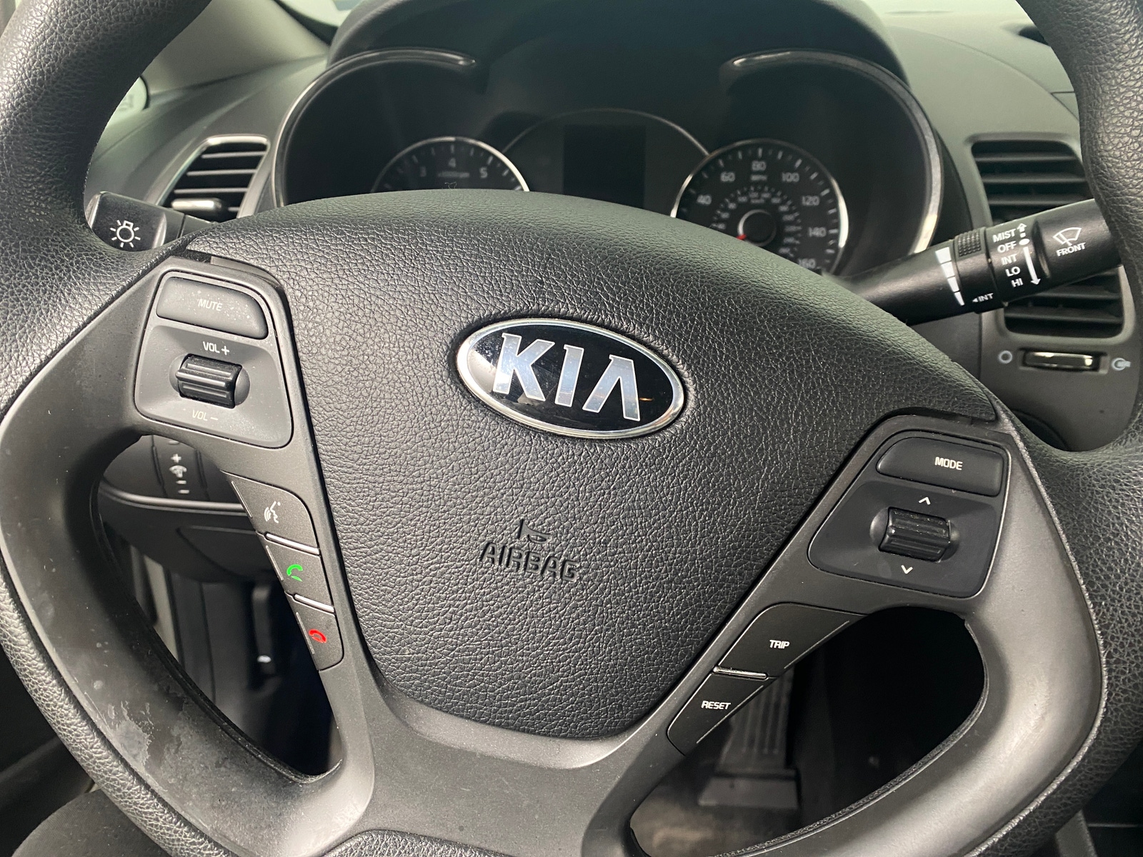 Thumbnail: 2017 Kia Forte - 5