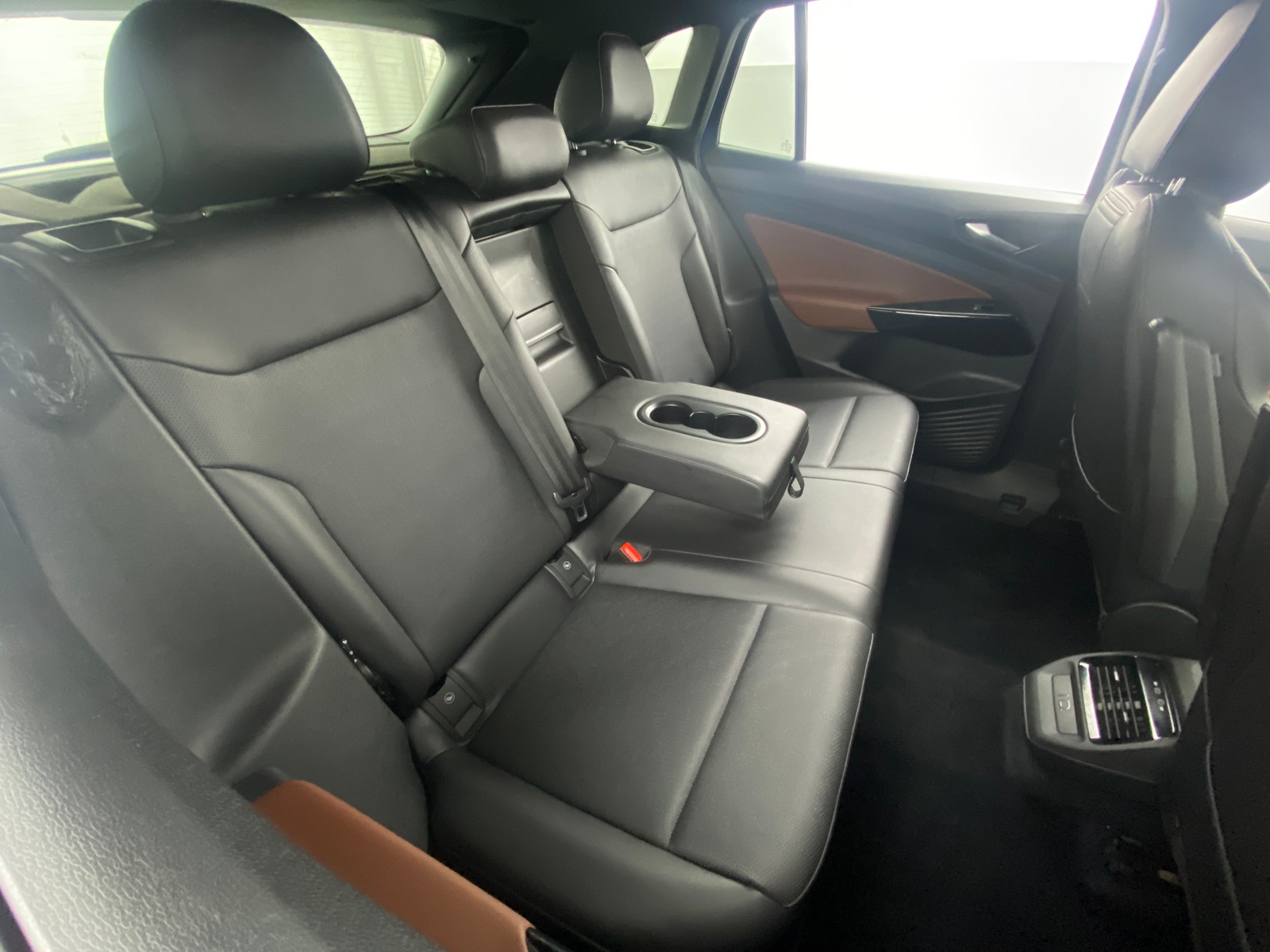 Thumbnail: 2021 Volkswagen ID.4 - 5