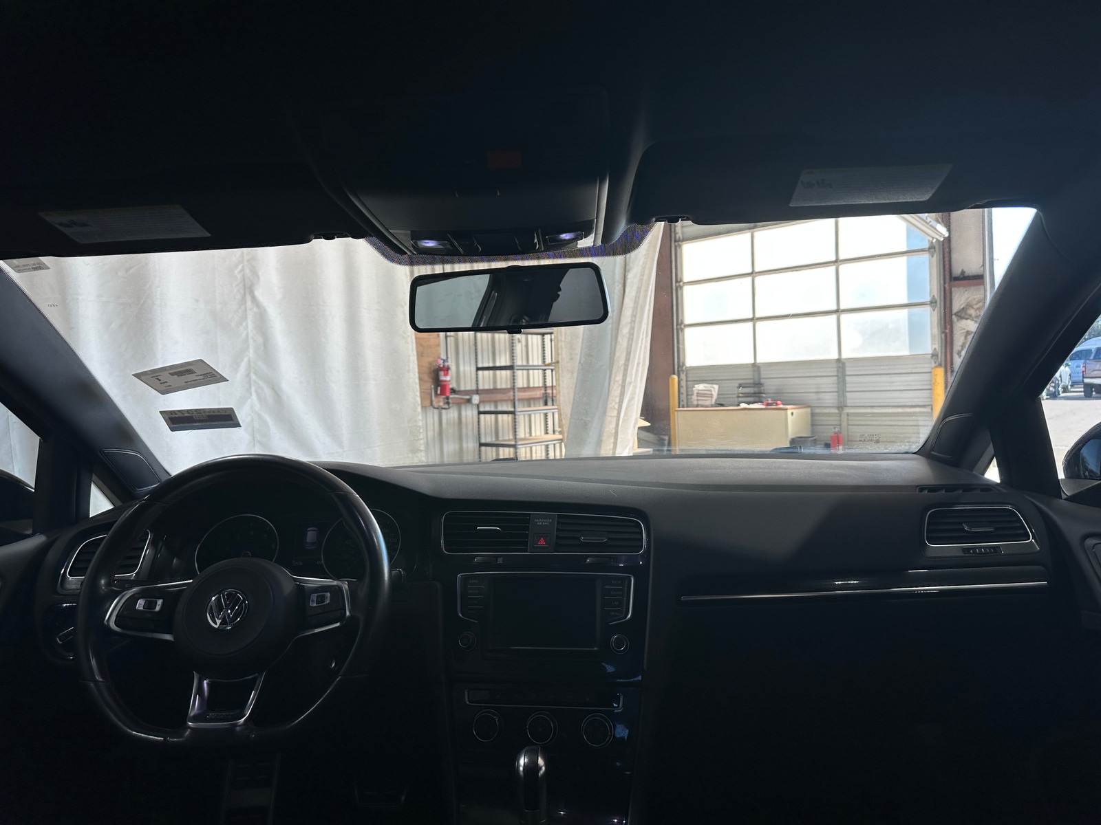 Thumbnail: 2017 Volkswagen Golf - 3