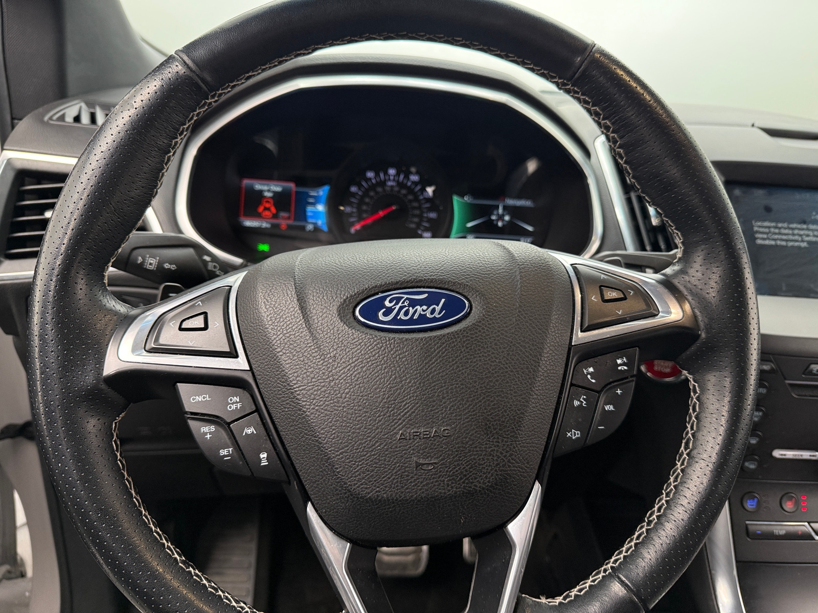 Thumbnail: 2019 Ford Edge - 4