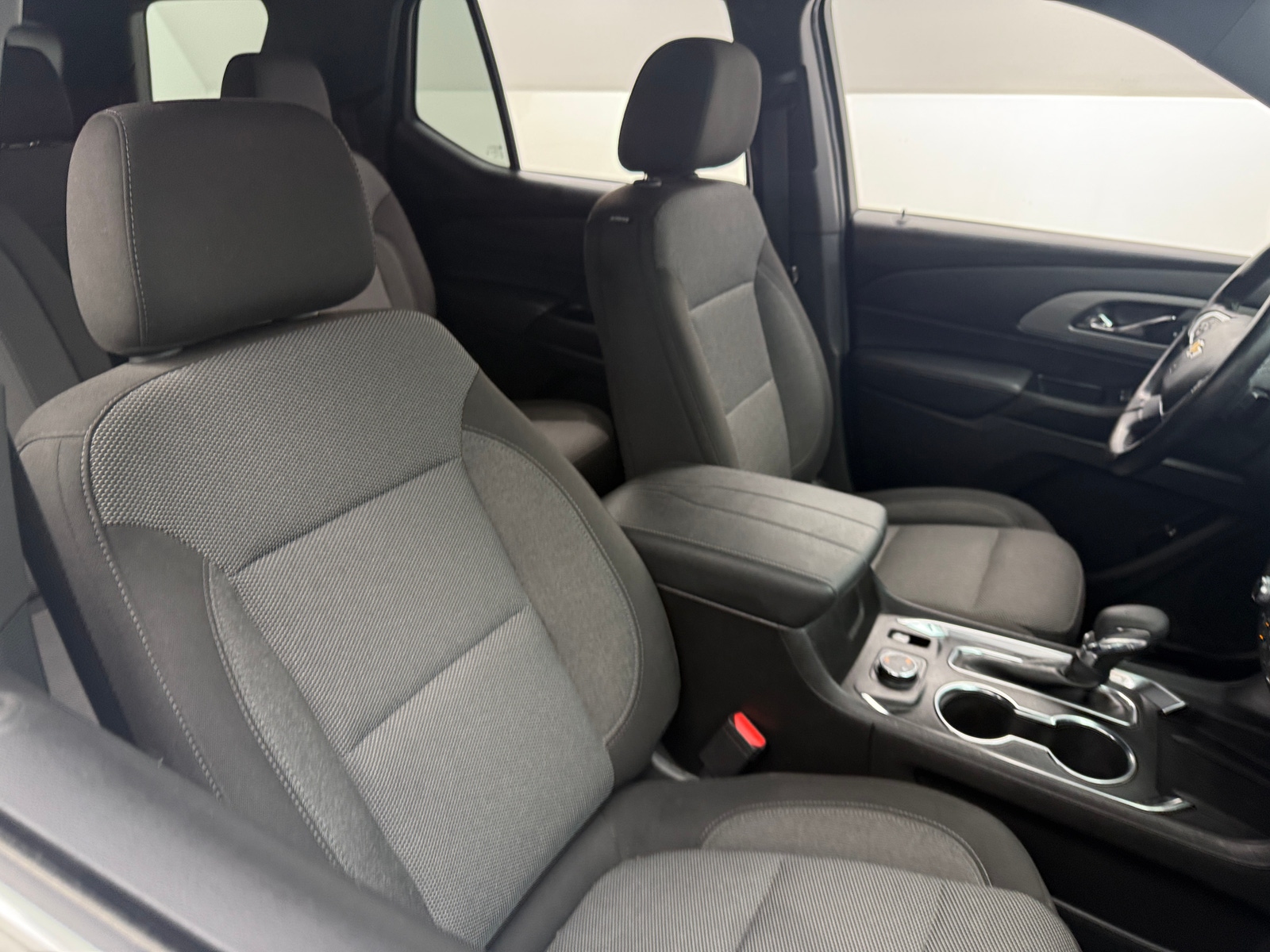 Thumbnail: 2023 Chevrolet Traverse - 2