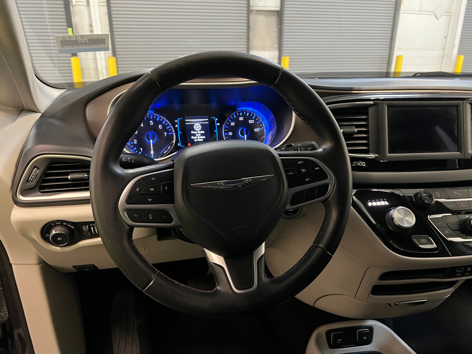 Thumbnail: 2018 Chrysler Pacifica - 4