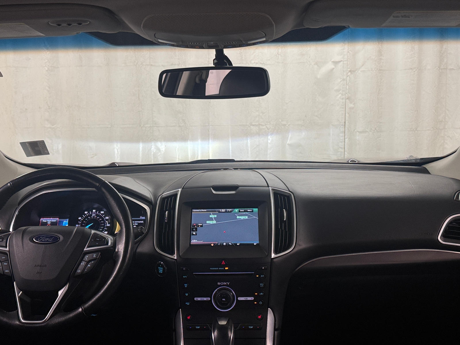 Thumbnail: 2015 Ford Edge - 2