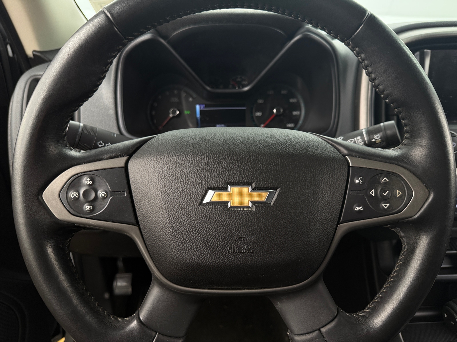 Thumbnail: 2018 Chevrolet Colorado - 3