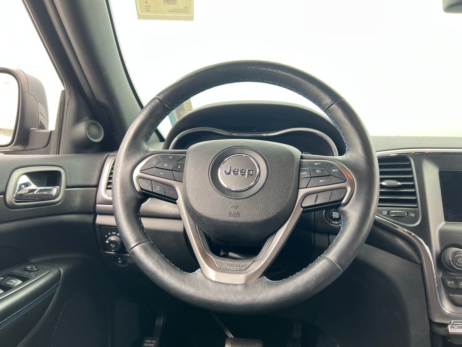 Thumbnail: 2018 Jeep Grand Cherokee - 5