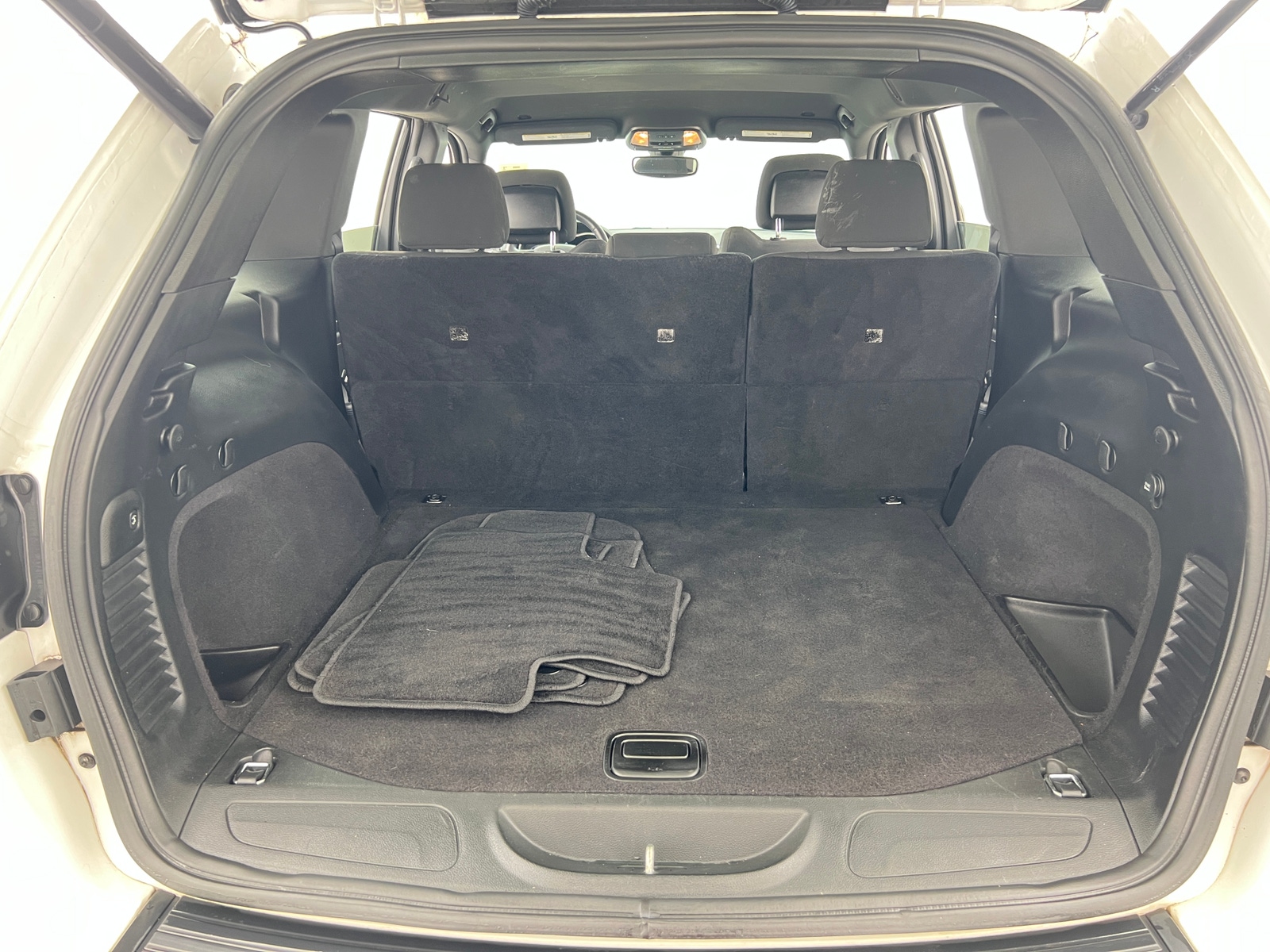 Thumbnail: 2018 Jeep Grand Cherokee - 7