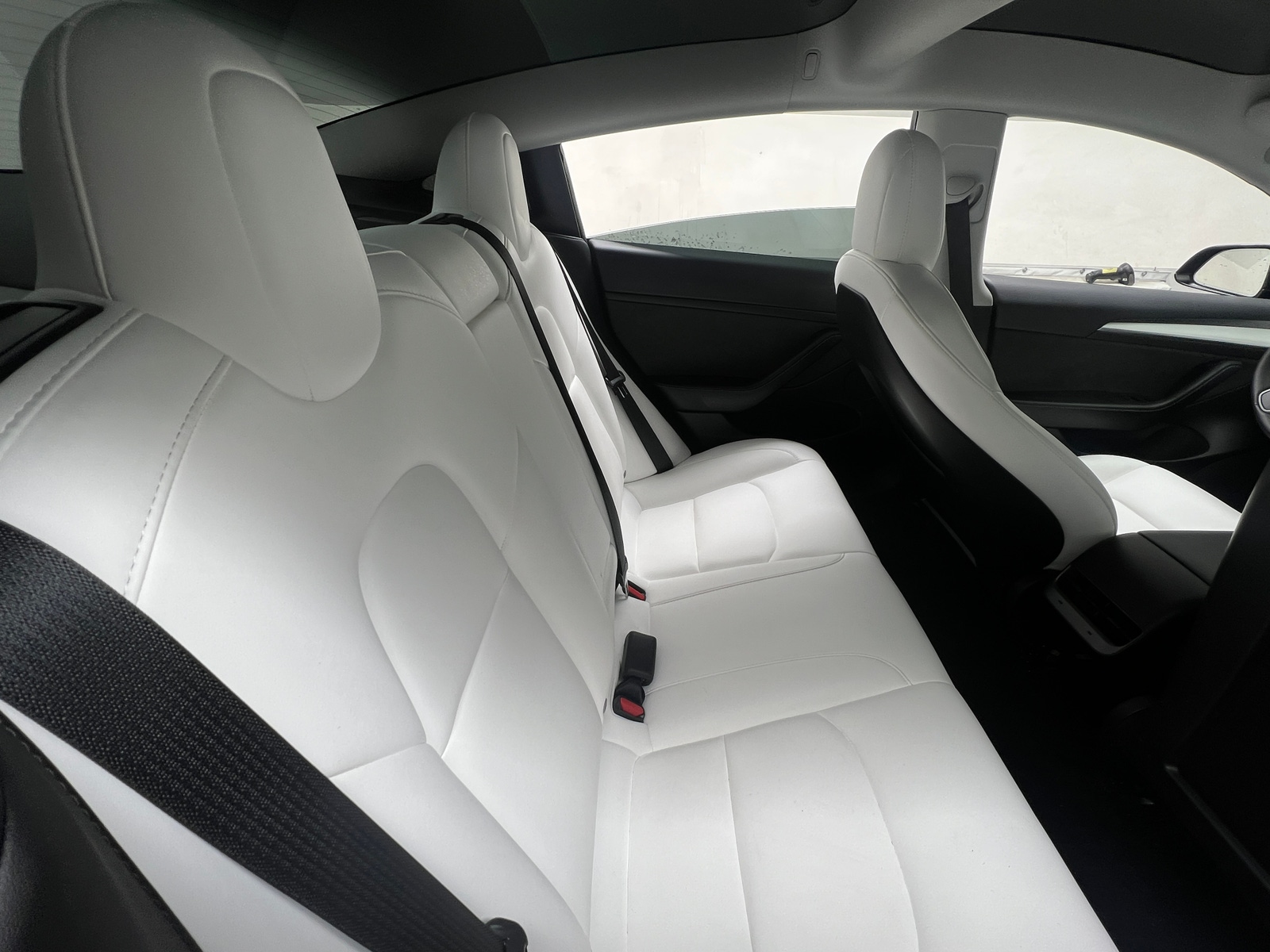 Thumbnail: 2022 Tesla Model 3 - 5