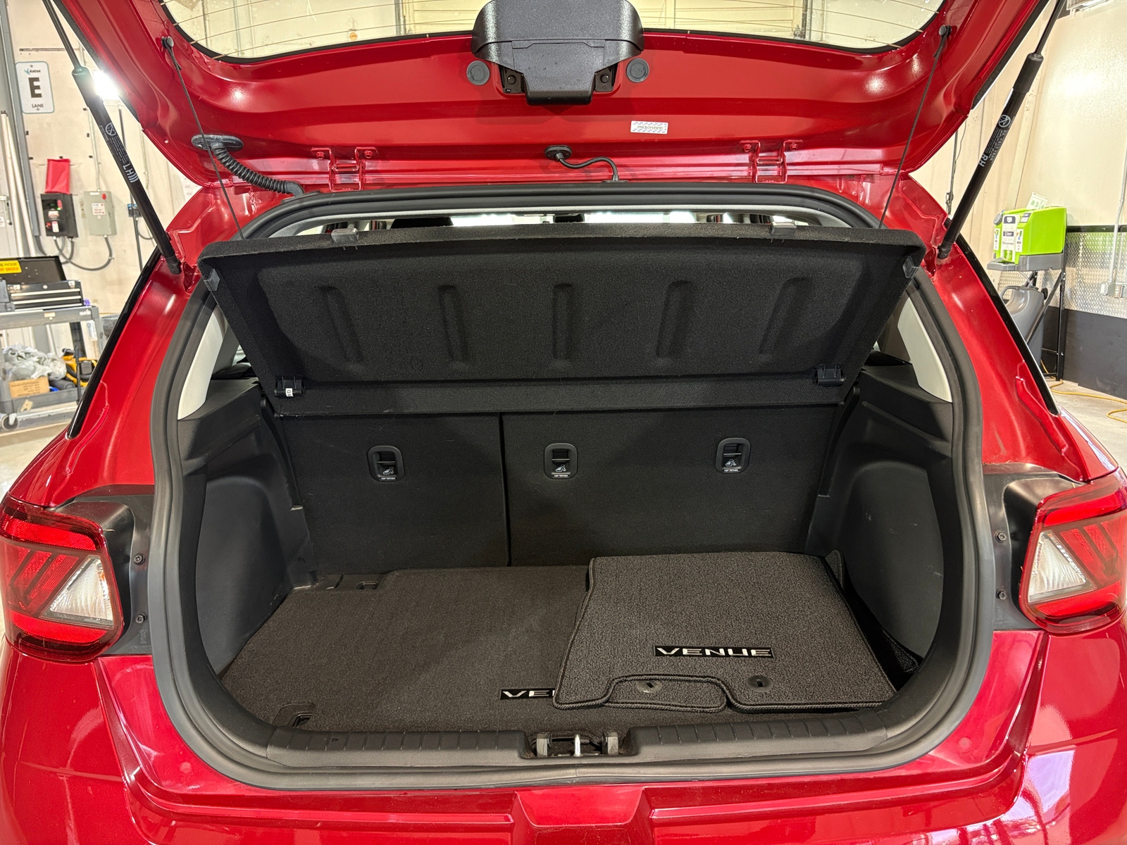 Thumbnail: 2021 Hyundai Venue - 7