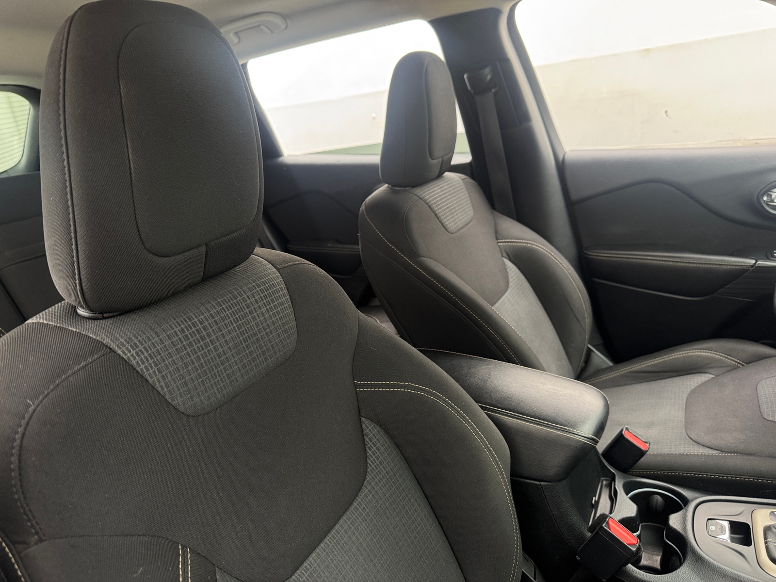 Thumbnail: 2016 Jeep Cherokee - 2