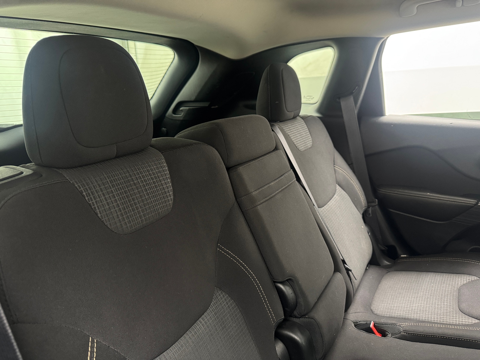 Thumbnail: 2016 Jeep Cherokee - 6