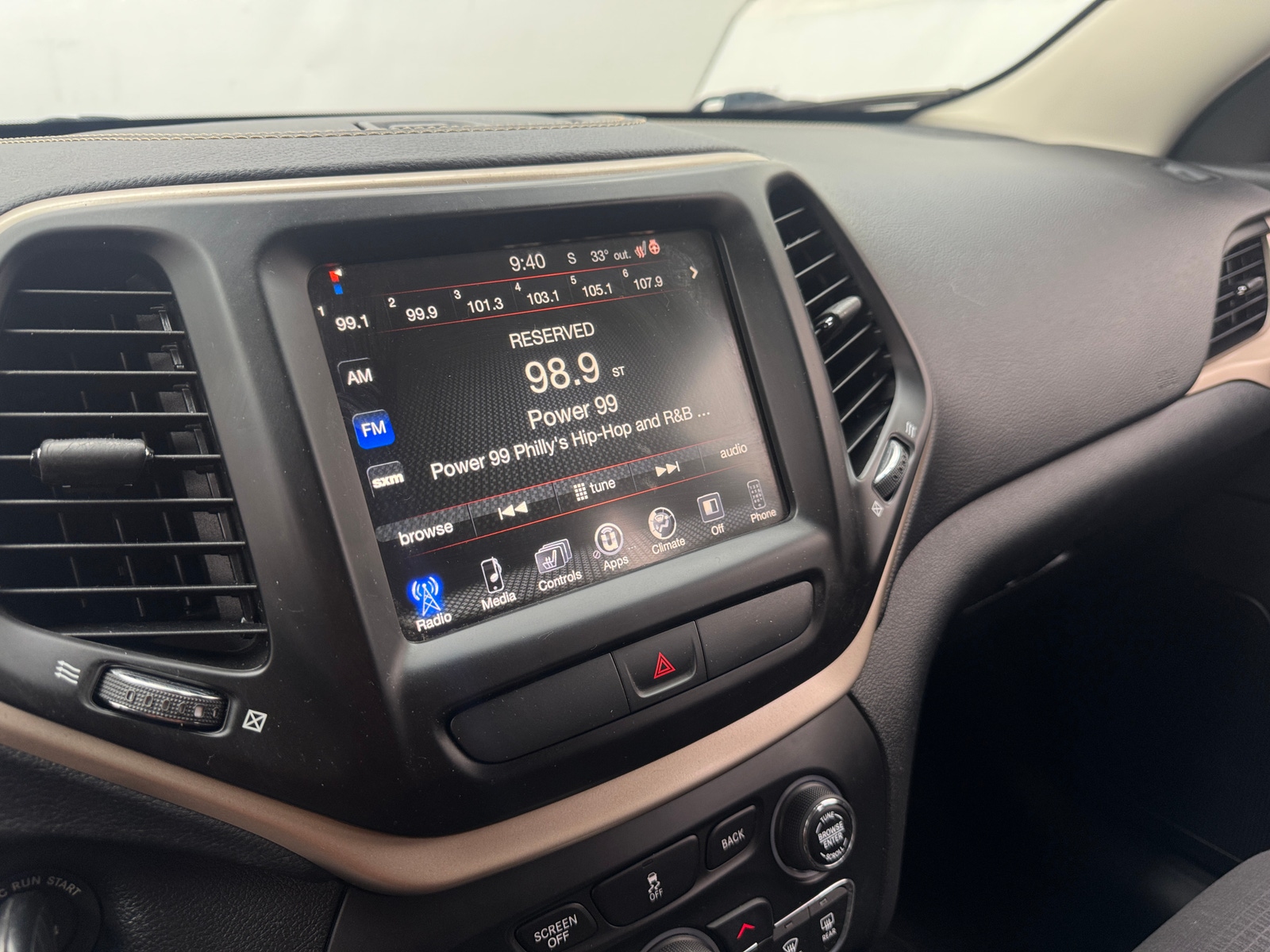 Thumbnail: 2016 Jeep Cherokee - 4