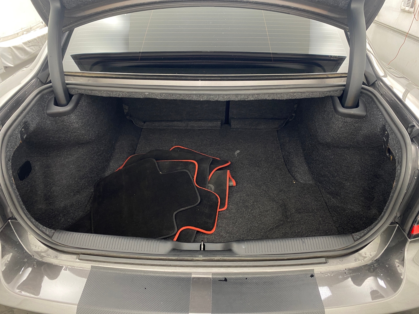 Thumbnail: 2017 Dodge Charger - 7