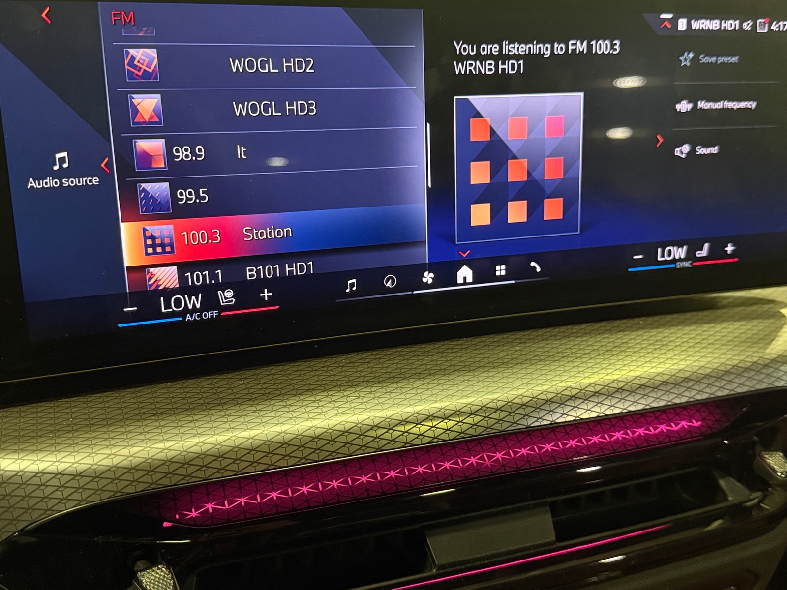 Thumbnail: 2025 BMW 3 Series - 3