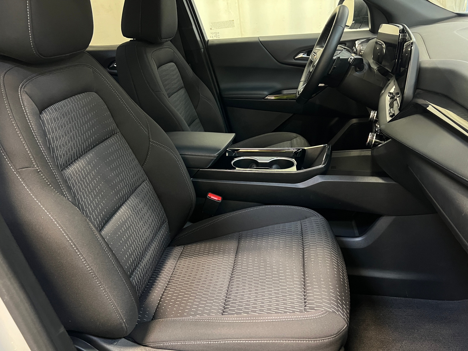 Thumbnail: 2025 Chevrolet Equinox - 2