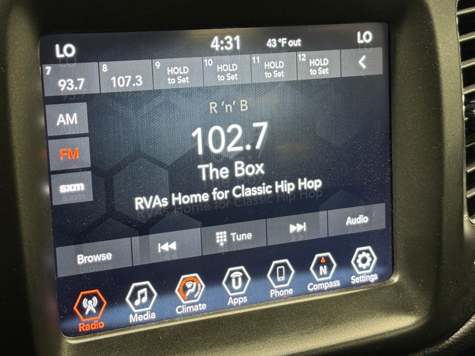 Thumbnail: 2019 Jeep Compass - 3