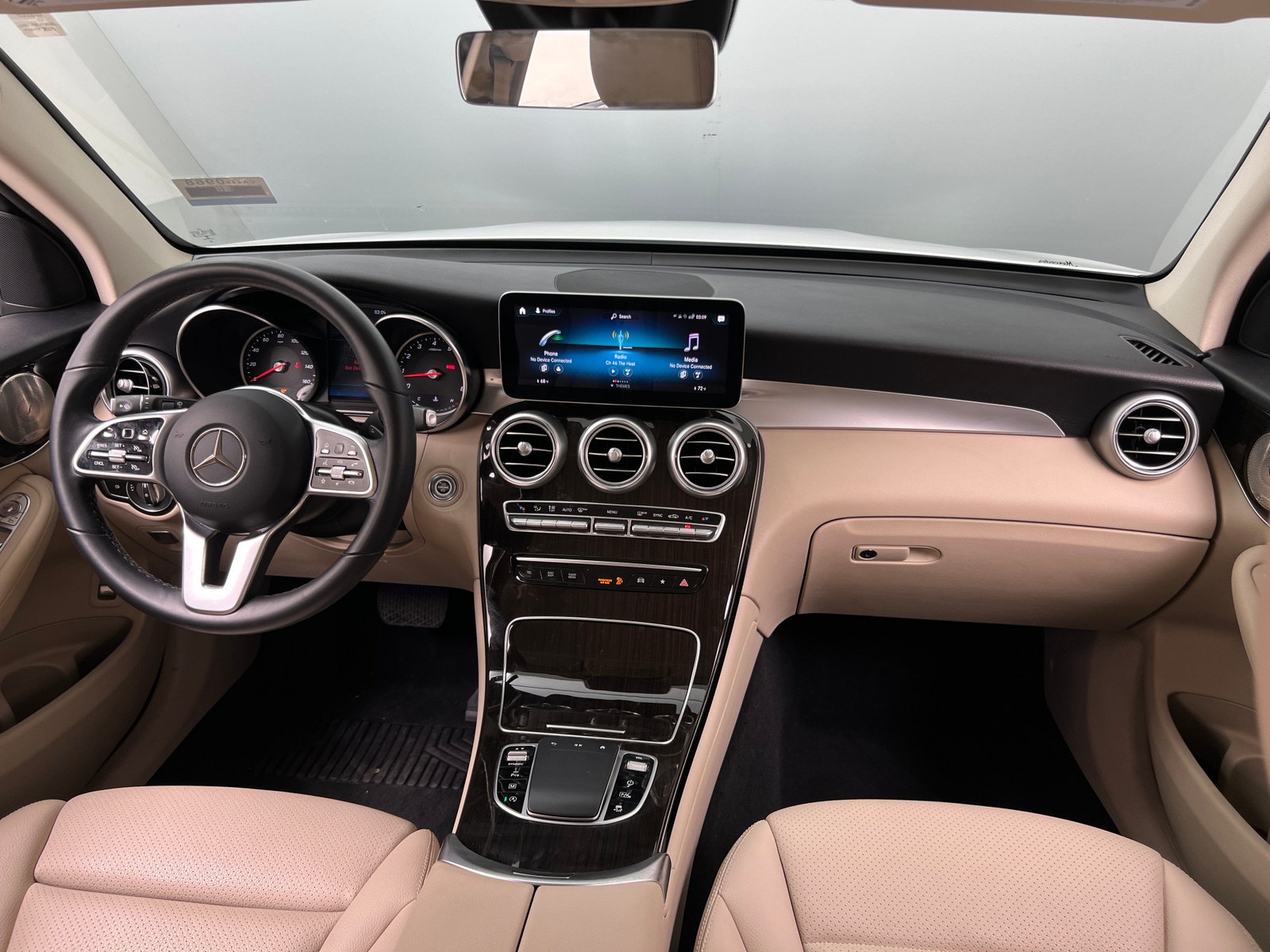 Thumbnail: 2021 Mercedes-Benz GLC - 2