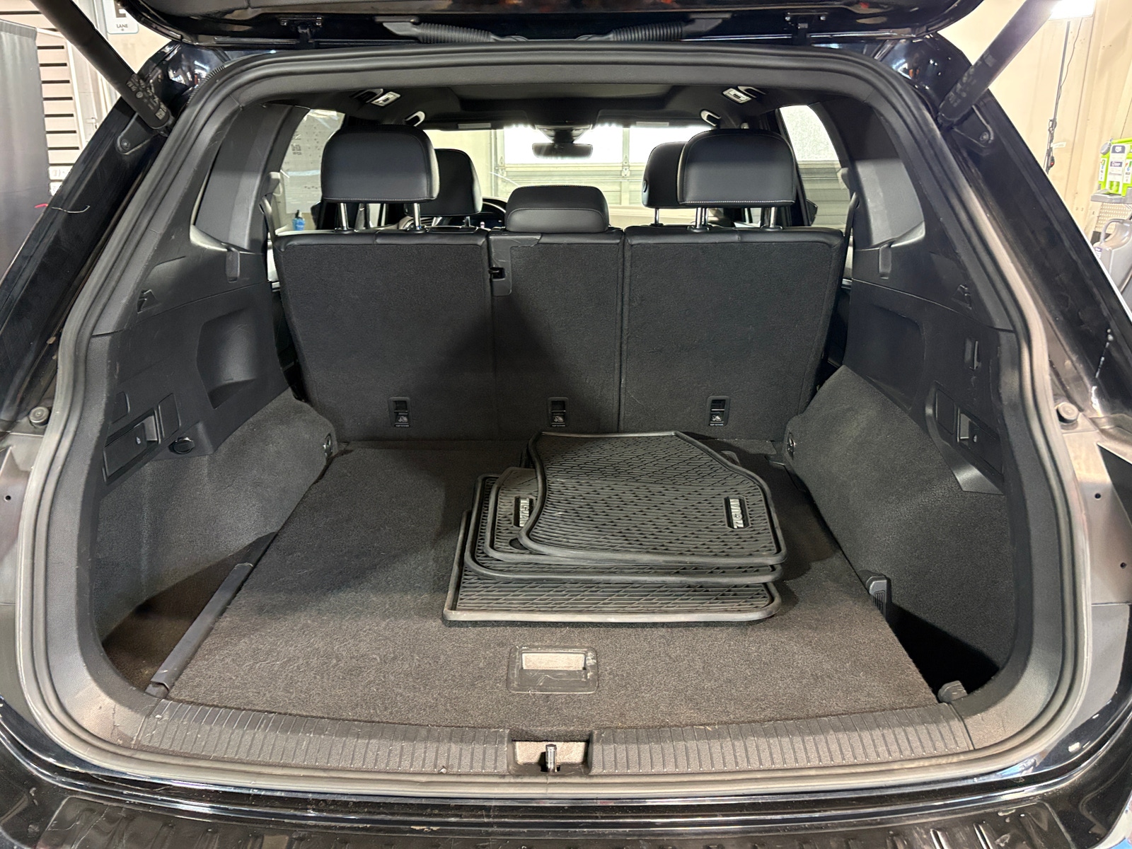 Thumbnail: 2022 Volkswagen Tiguan - 6