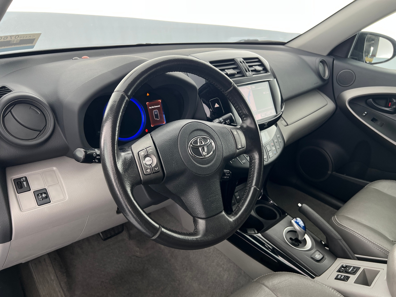 Thumbnail: 2013 Toyota RAV4 - 4