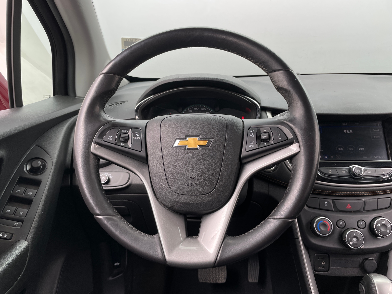 Thumbnail: 2022 Chevrolet Trax - 5