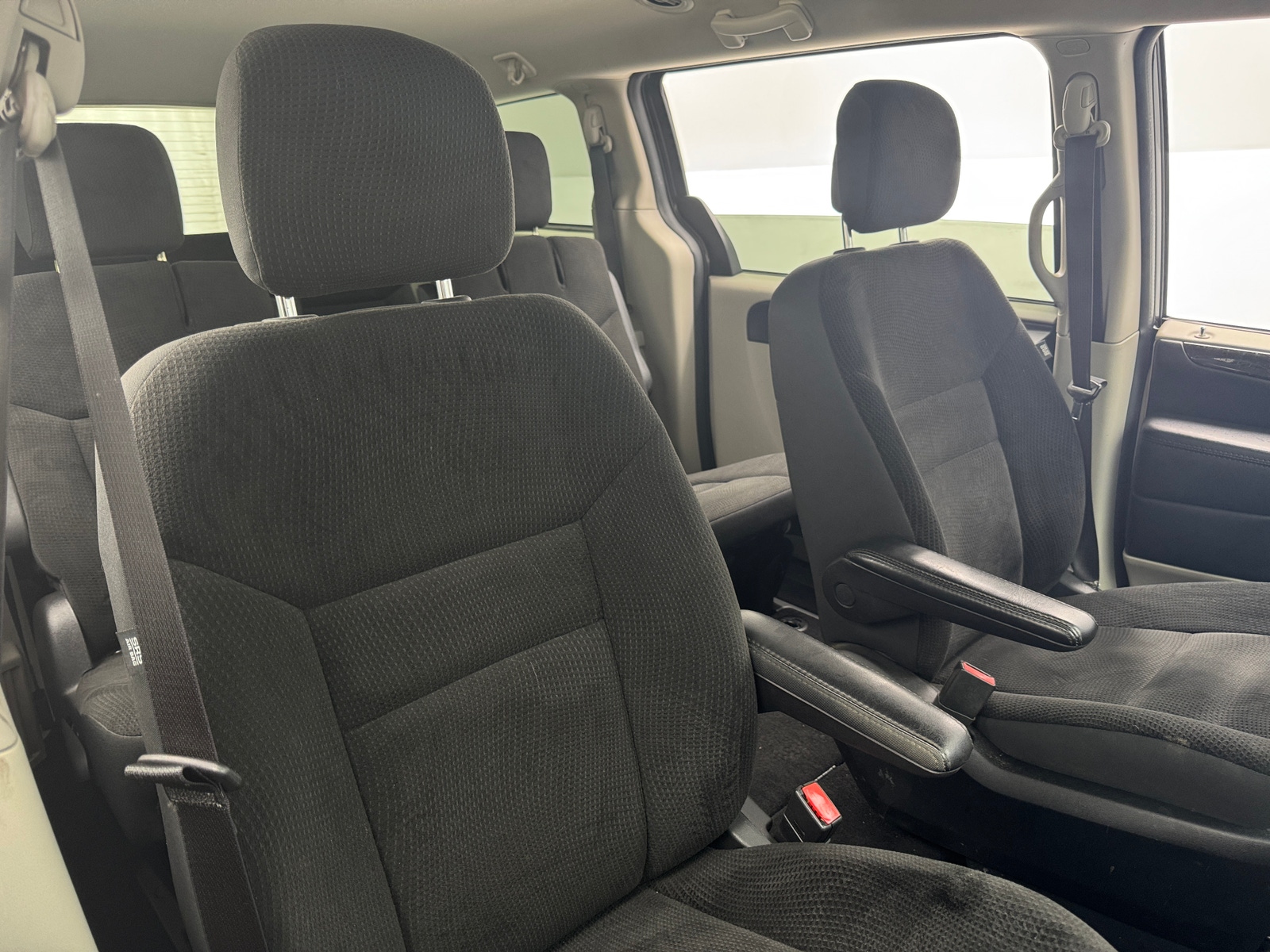 Thumbnail: 2019 Dodge Grand Caravan - 2