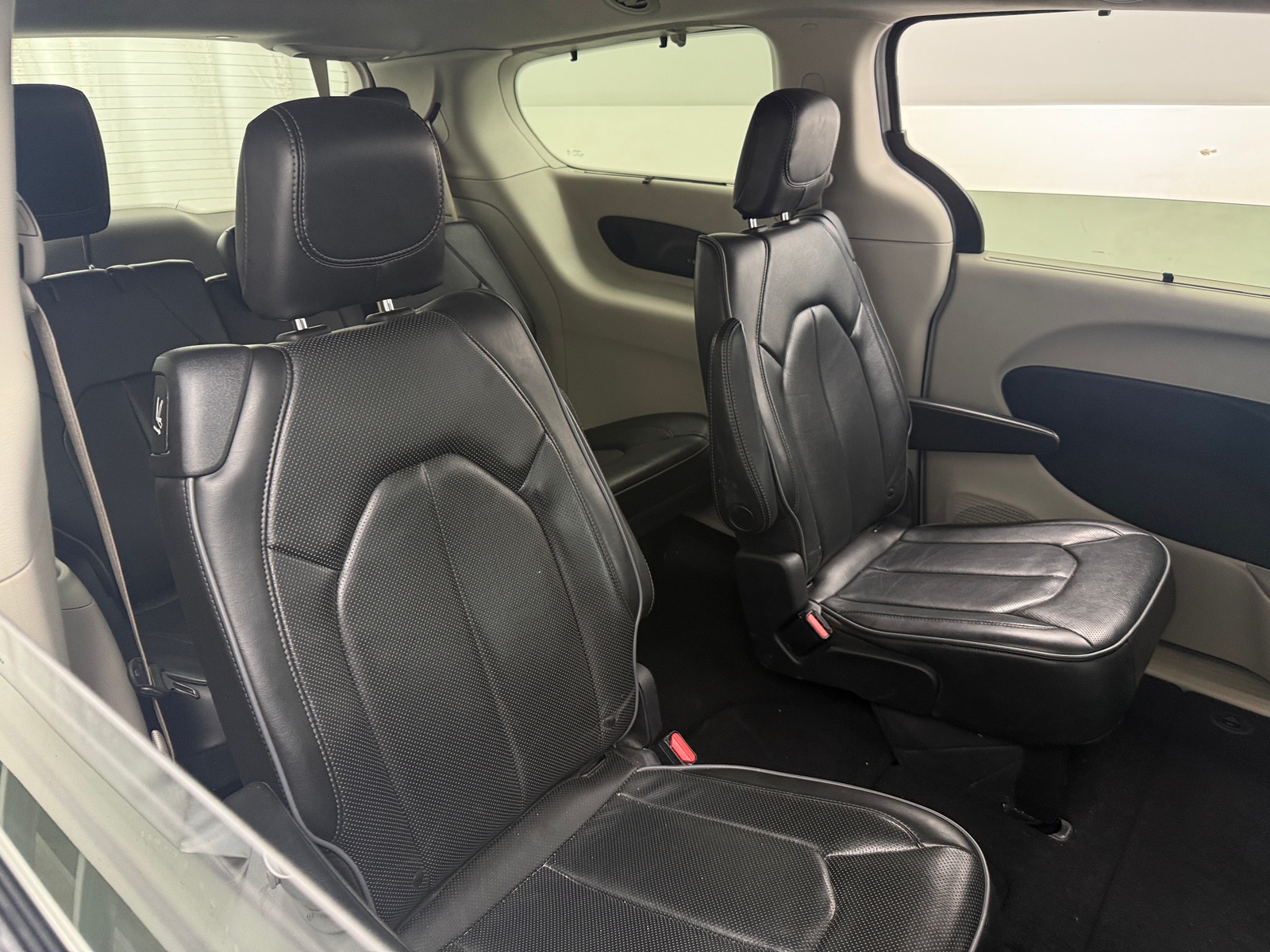 Thumbnail: 2020 Chrysler Pacifica - 5