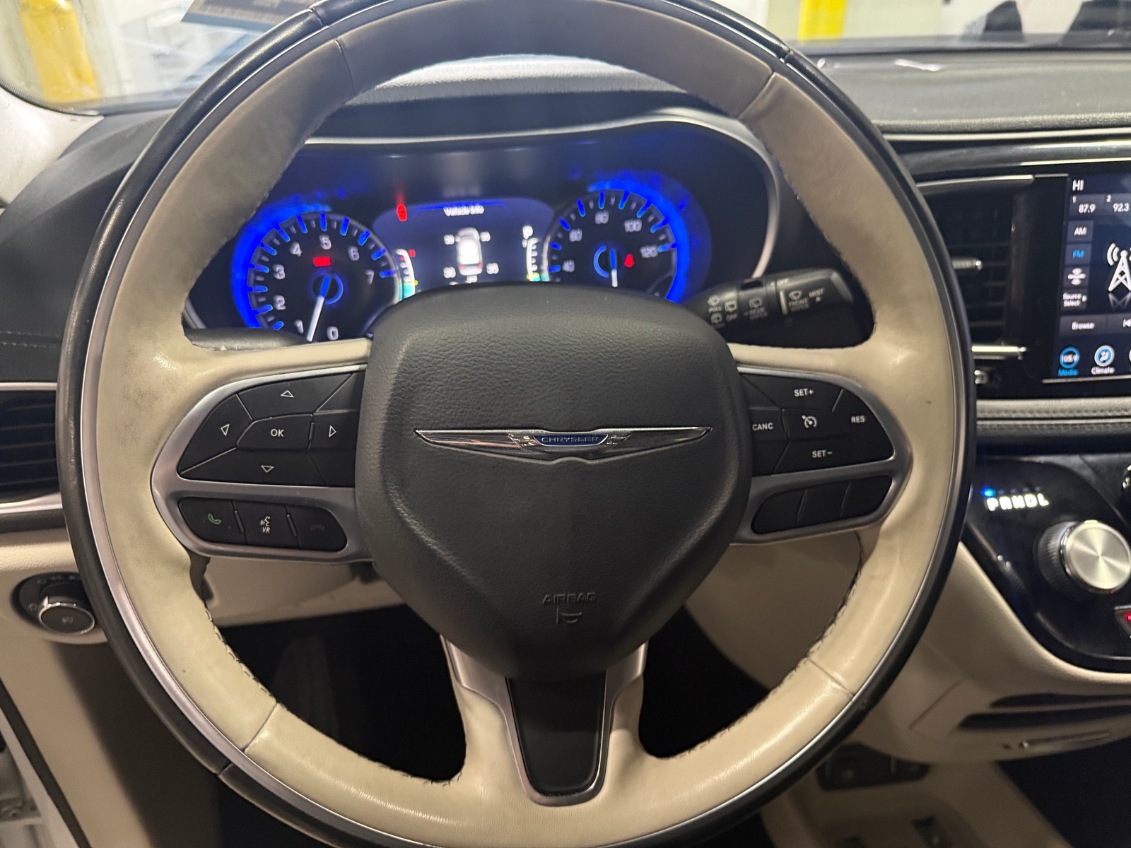 Thumbnail: 2020 Chrysler Pacifica - 4