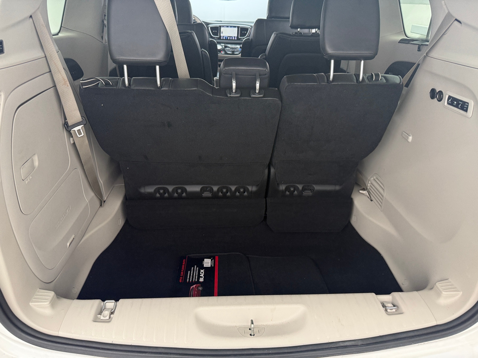 Thumbnail: 2020 Chrysler Pacifica - 6