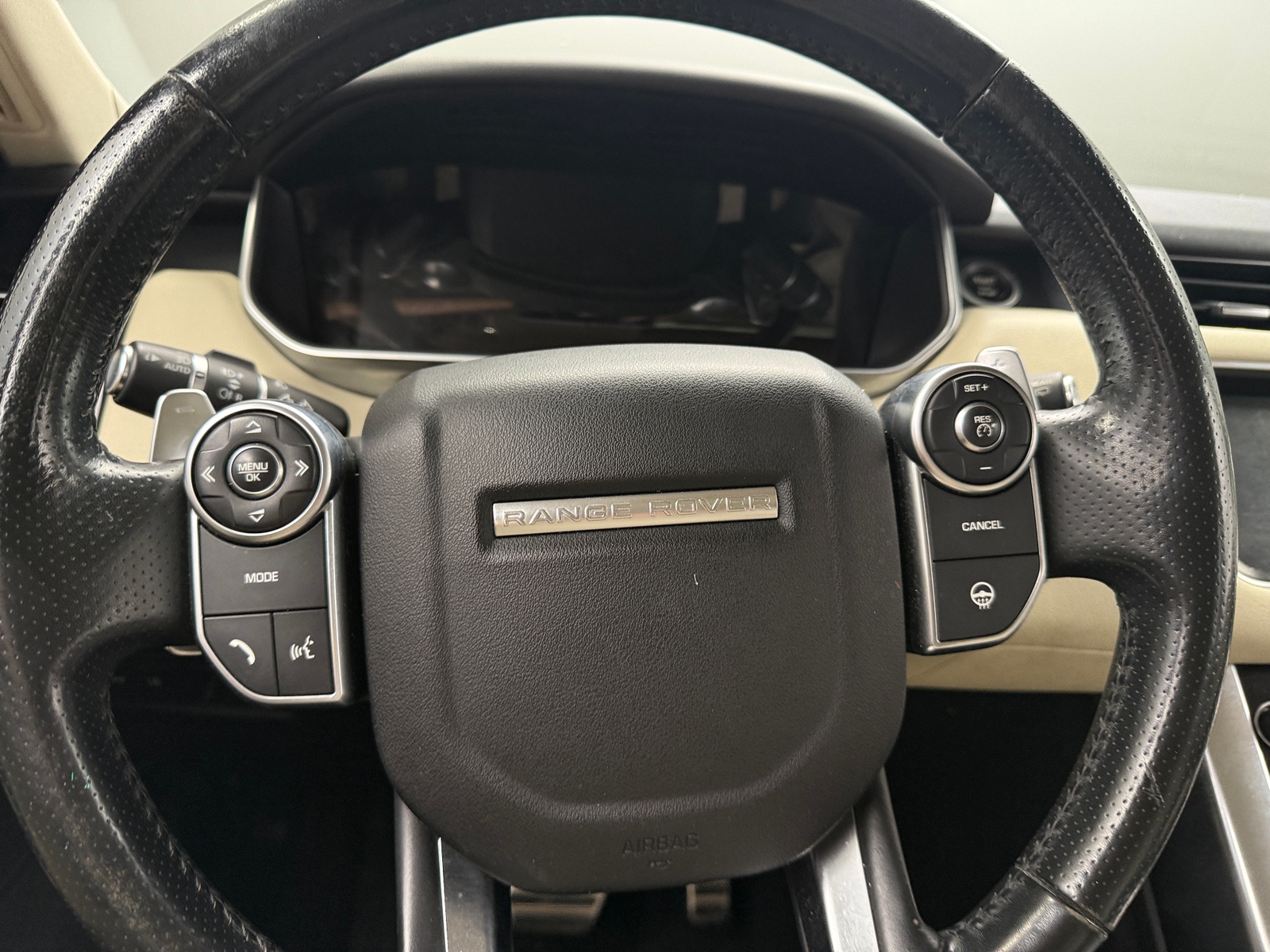 Thumbnail: 2017 Land Rover Range Rover Sport - 4