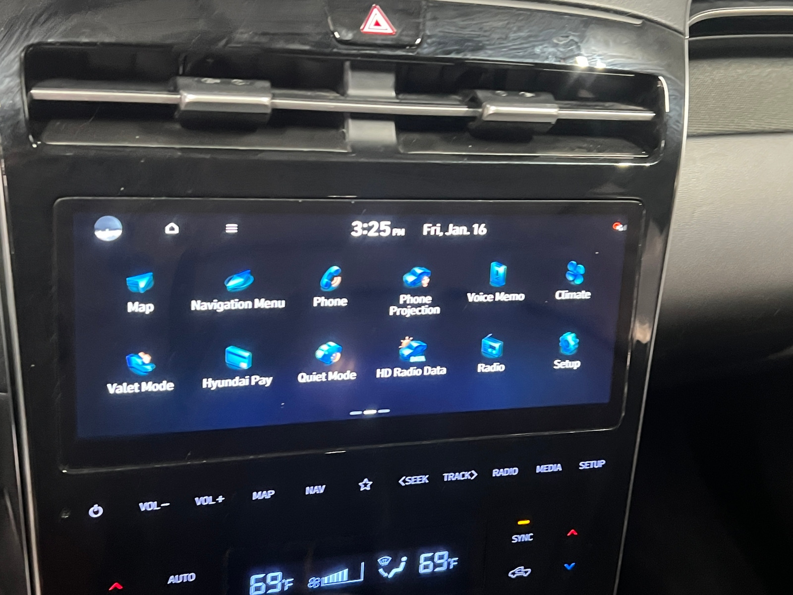 Thumbnail: 2023 Hyundai Santa Cruz - 3