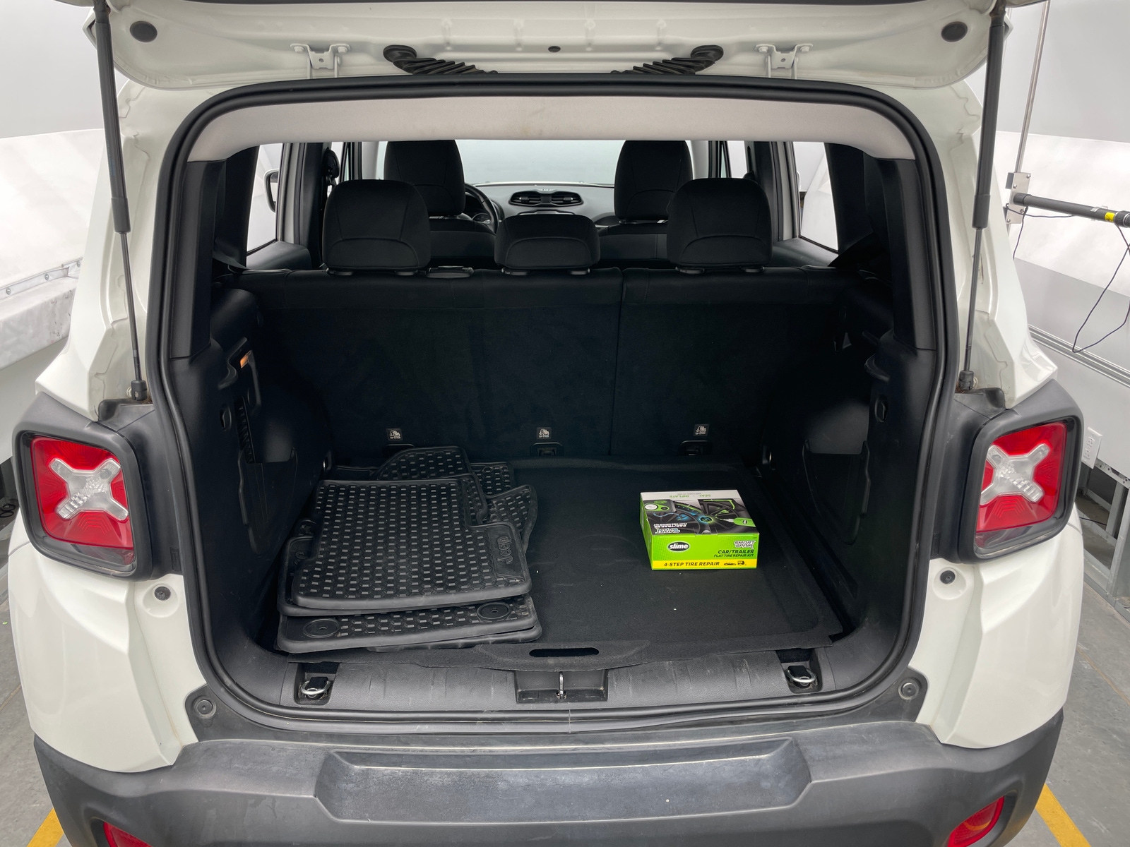 Thumbnail: 2020 Jeep Renegade - 7