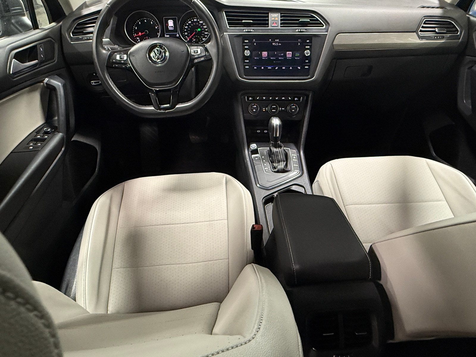 Thumbnail: 2021 Volkswagen Tiguan - 2