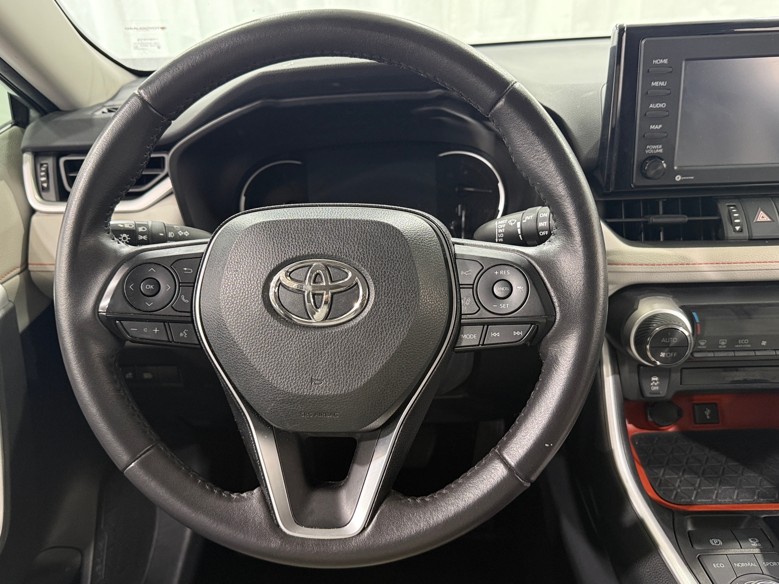 Thumbnail: 2022 Toyota RAV4 - 4