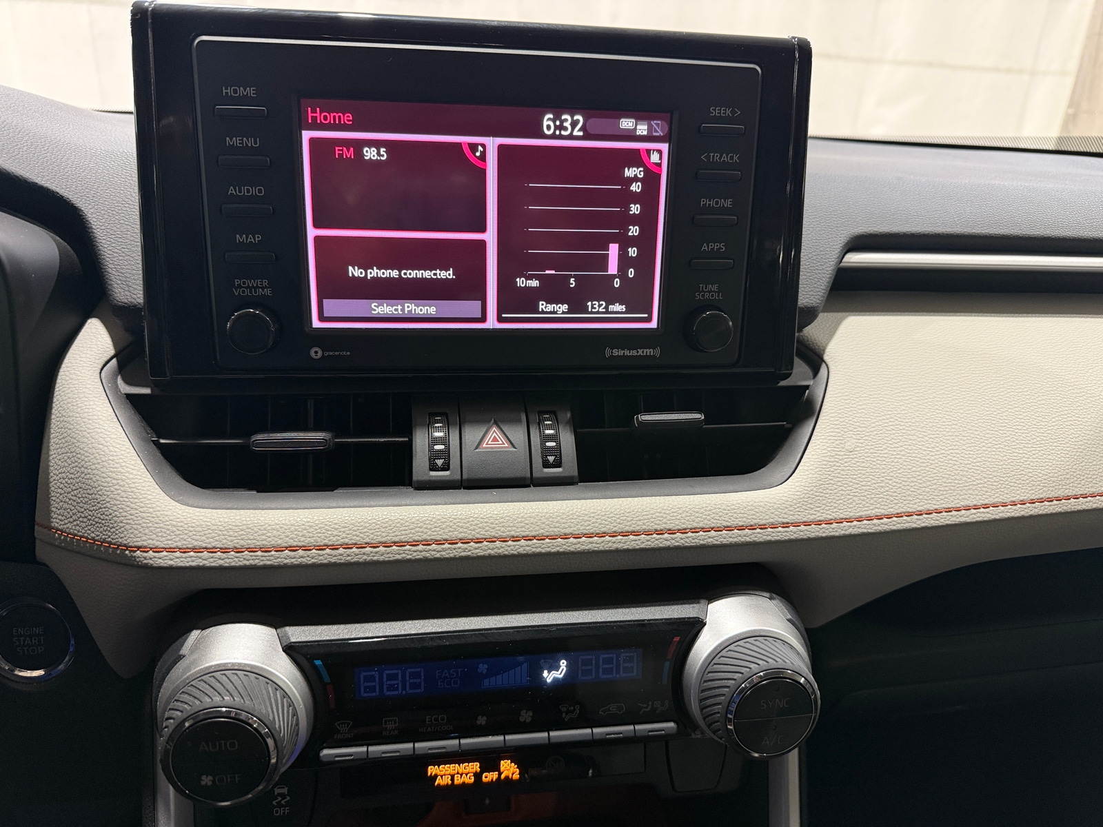 Thumbnail: 2022 Toyota RAV4 - 3