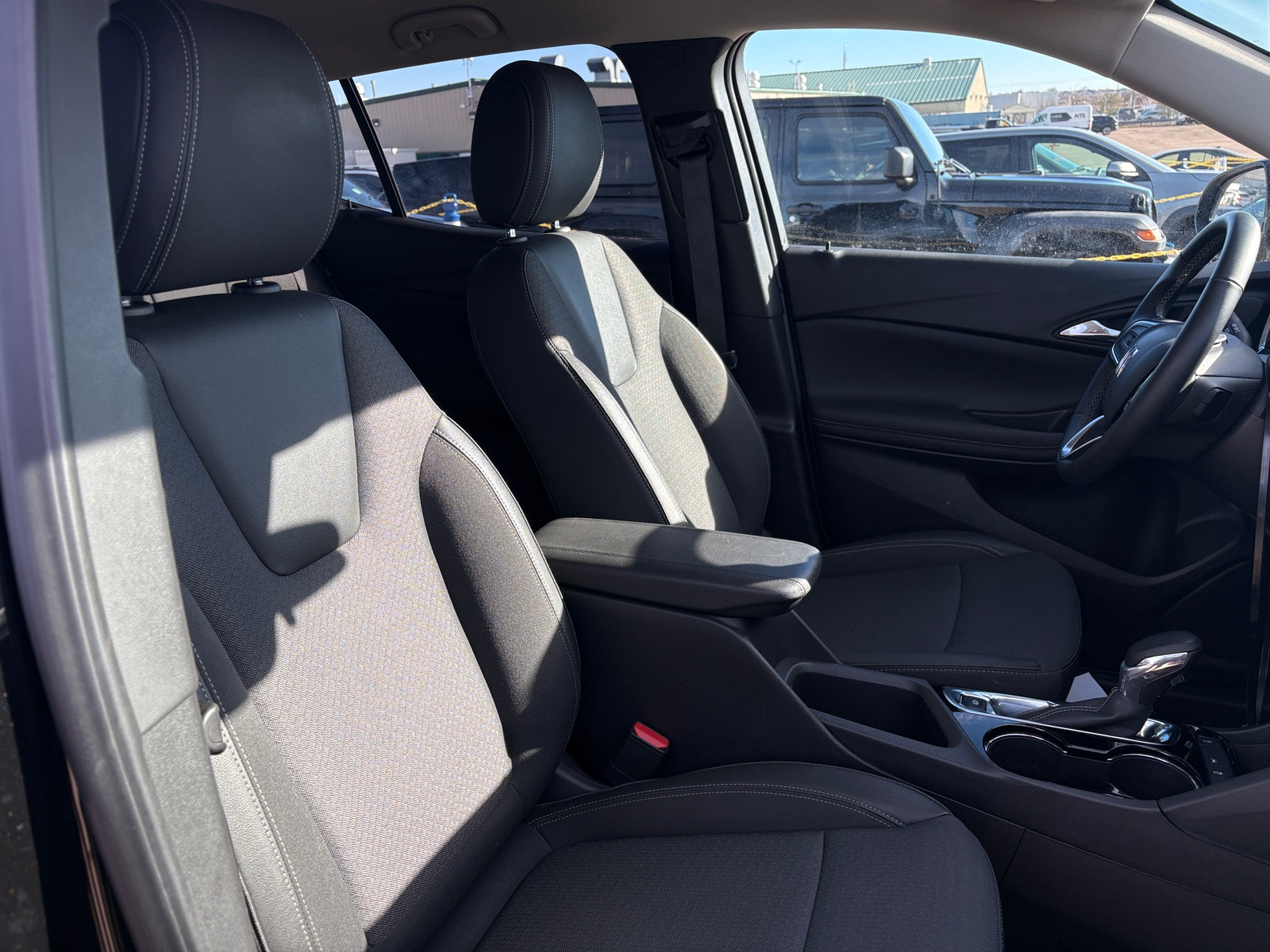 Thumbnail: 2025 Buick Encore GX - 2