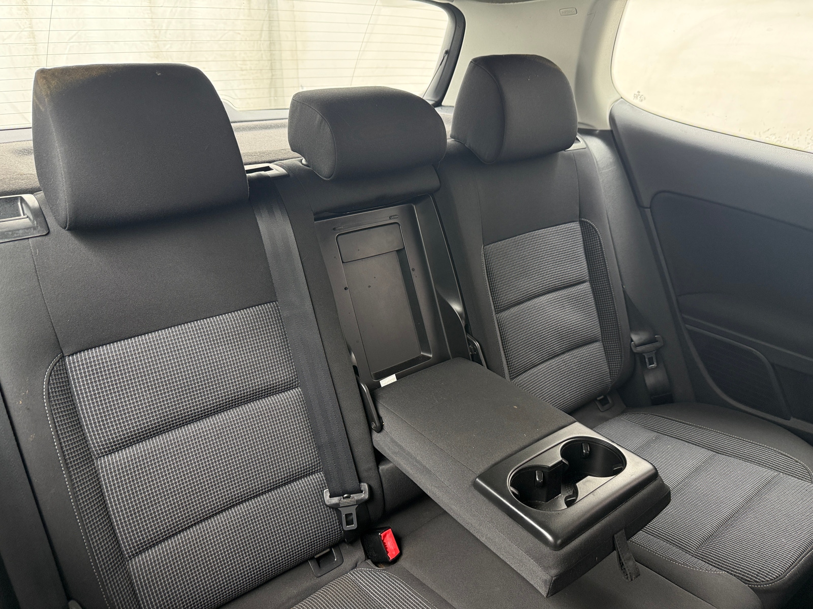 Thumbnail: 2012 Volkswagen Golf - 6