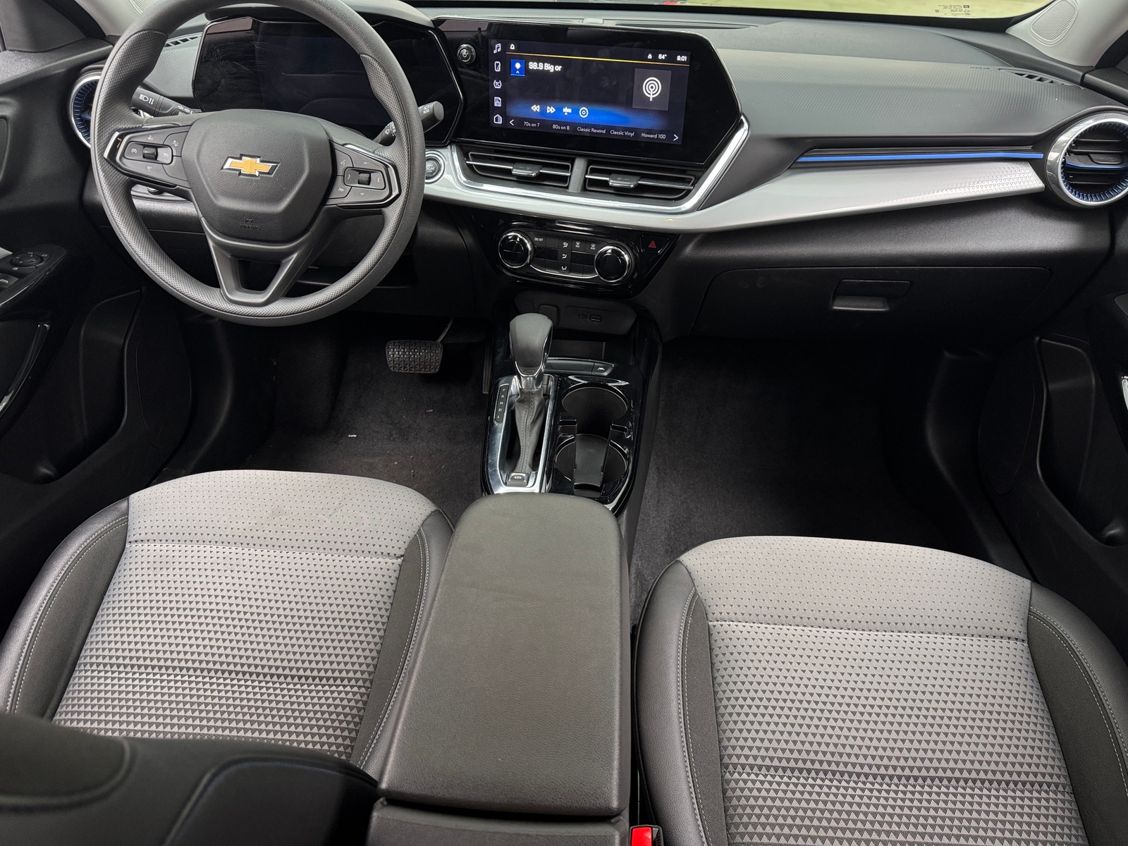 Thumbnail: 2025 Chevrolet Trax - 3