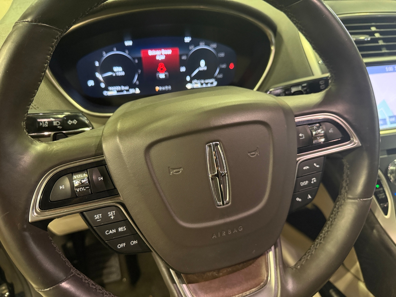 Thumbnail: 2020 Lincoln Nautilus - 4