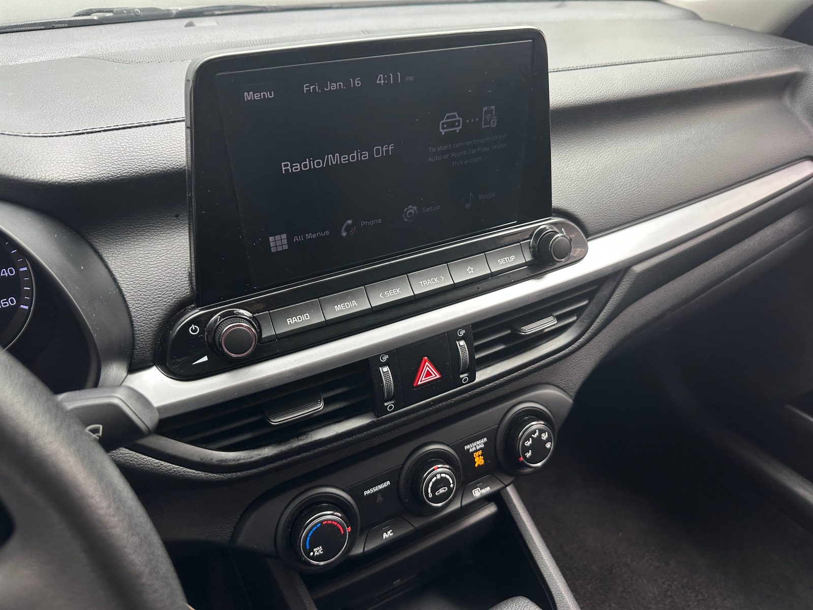 Thumbnail: 2024 Kia Forte - 4