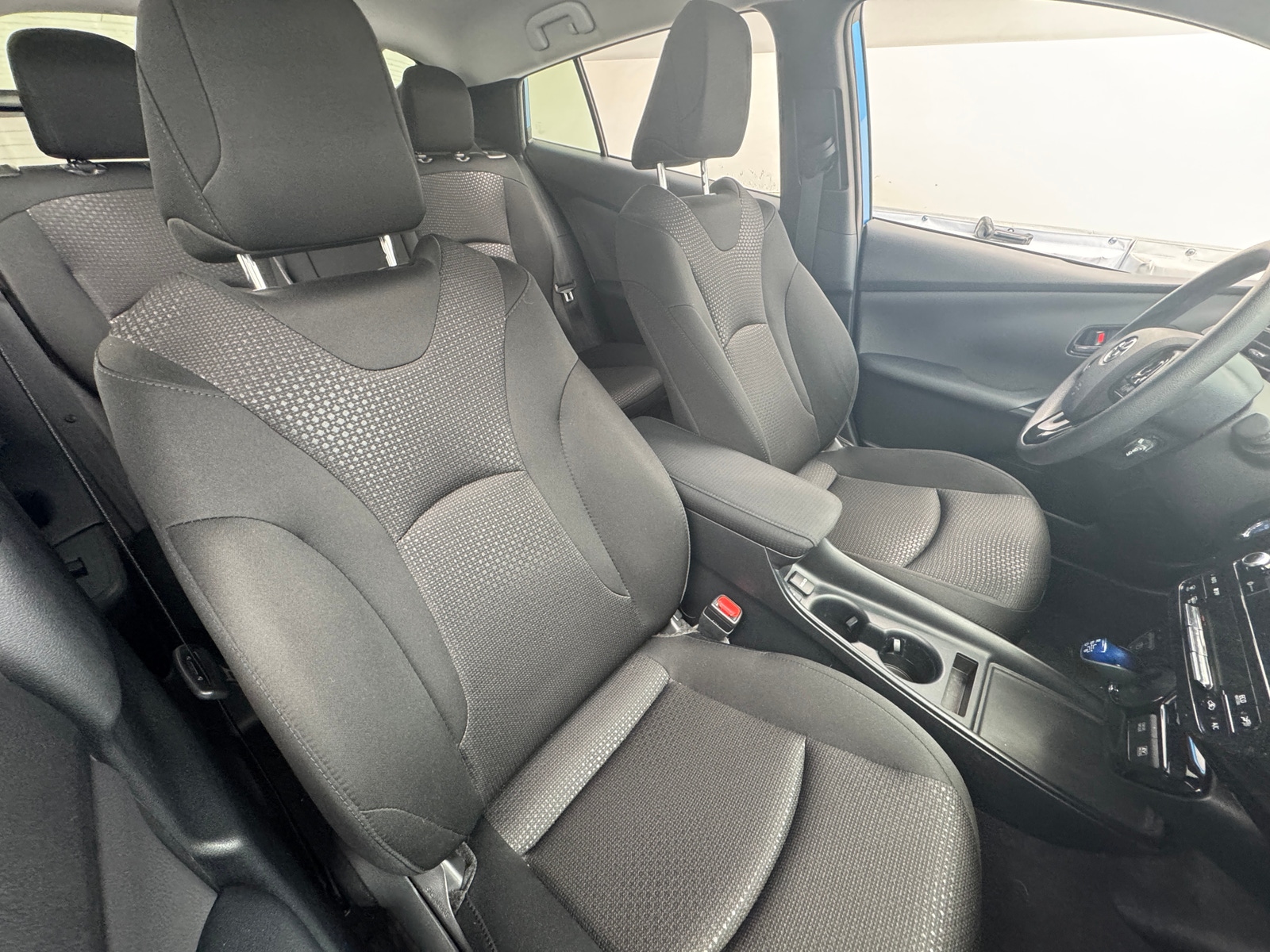 Thumbnail: 2022 Toyota Prius - 2