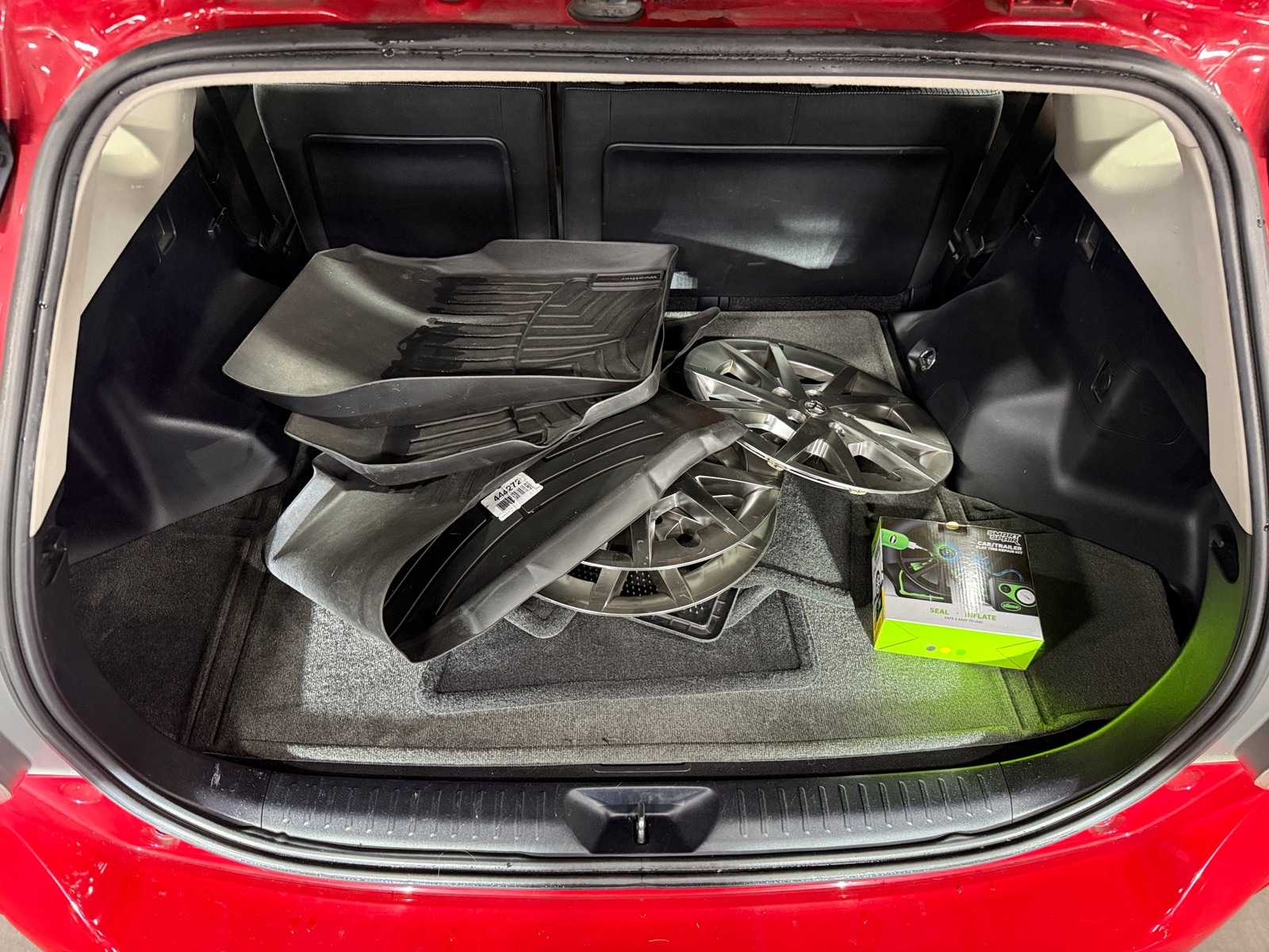 Thumbnail: 2015 Toyota Prius v - 7