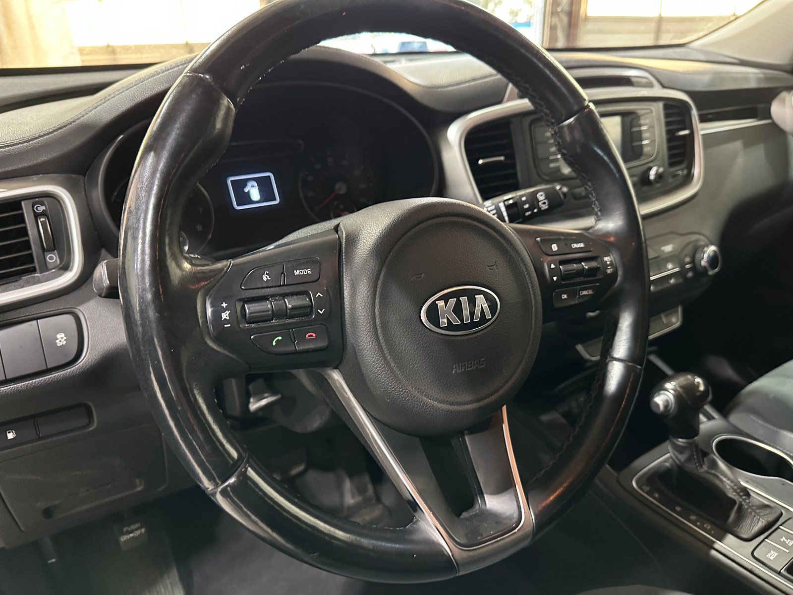 Thumbnail: 2016 Kia Sorento - 5