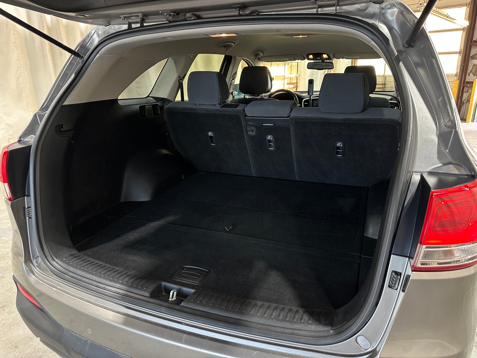 Thumbnail: 2016 Kia Sorento - 7