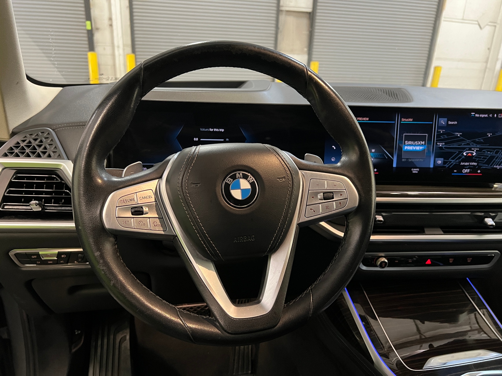 Thumbnail: 2023 BMW X7 - 4