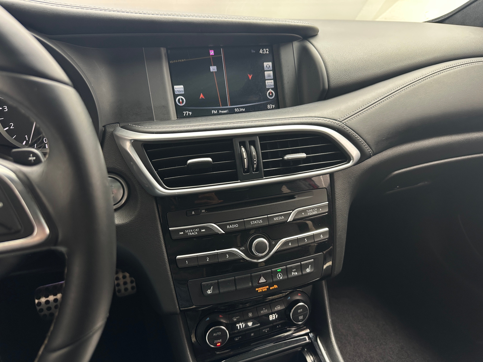 Thumbnail: 2019 INFINITI QX30 - 3