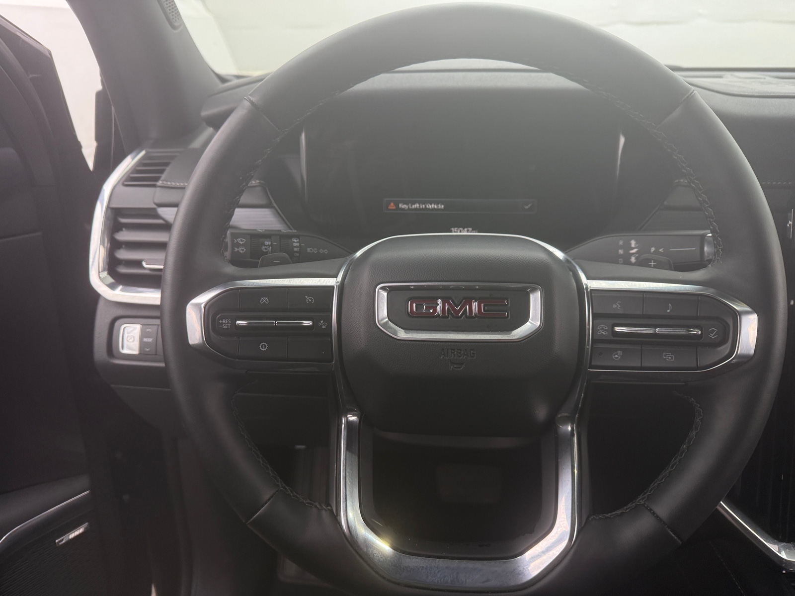 Thumbnail: 2025 GMC Acadia - 5