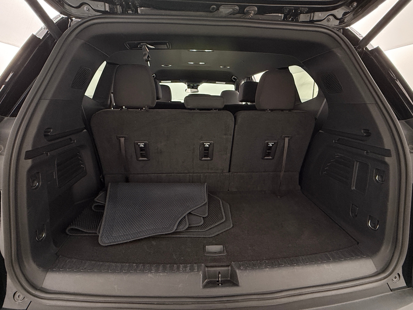 Thumbnail: 2025 GMC Acadia - 7