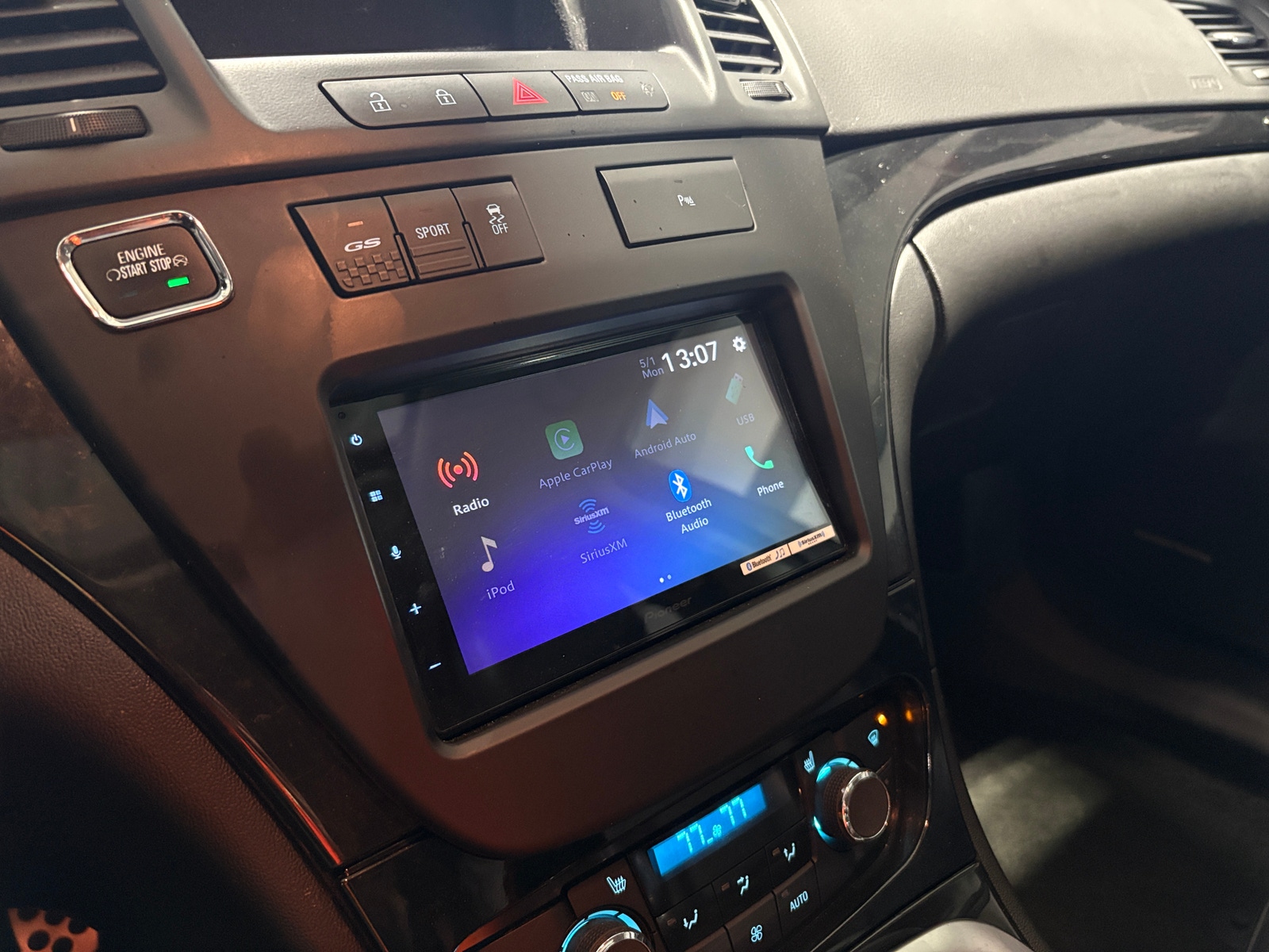 Thumbnail: 2012 Buick Regal - 3